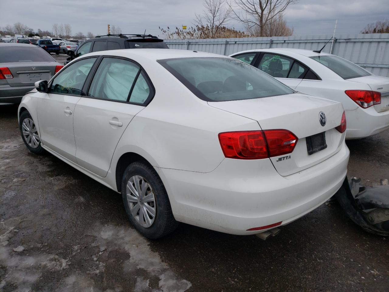 Photo 3 from auction – 2014 VOLKSWAGEN JETTA BASE with VIN 3VW2K7AJ3EM362408
