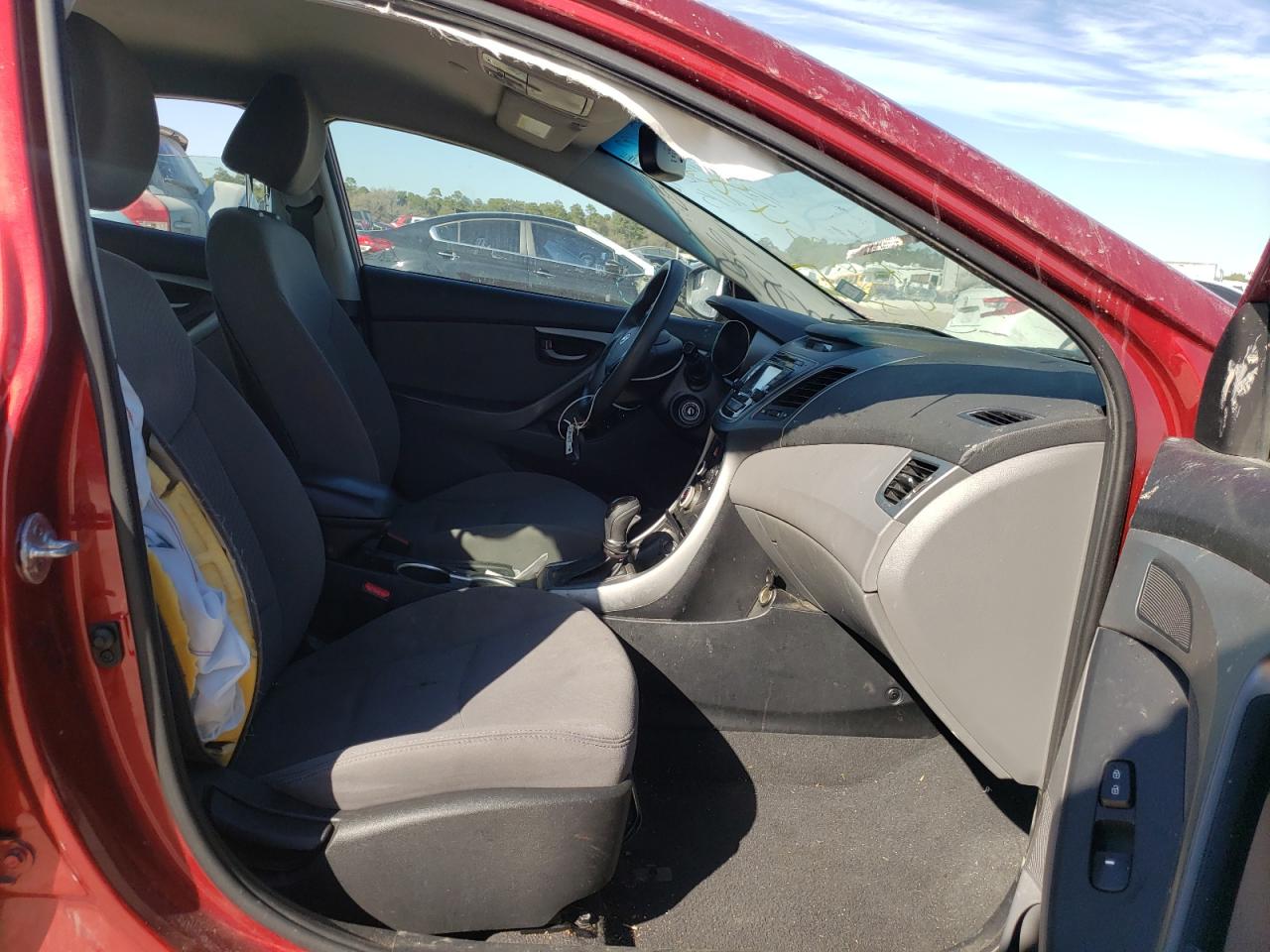 Photo 5 from auction – 2016 HYUNDAI ELANTRA SE with VIN 5NPDH4AE9GH658263