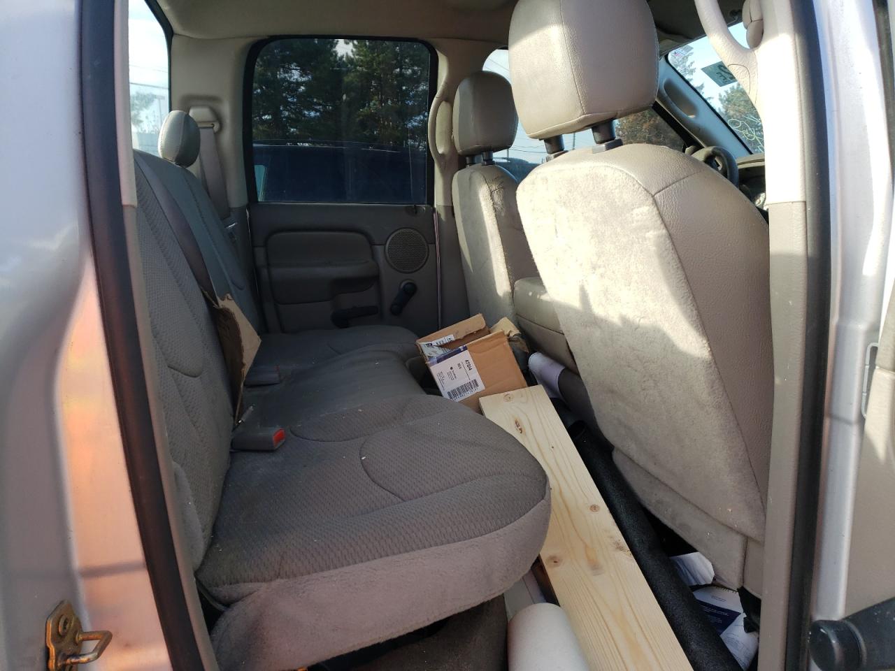 Photo 6 from auction – 2004 DODGE RAM 1500 S with VIN 1D7HA18N14S647674