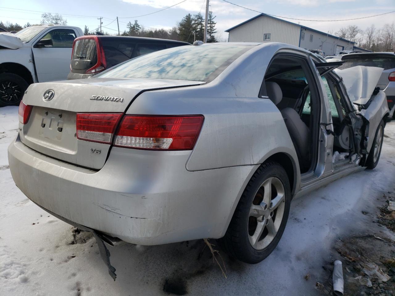 Photo 4 from auction – 2008 HYUNDAI SONATA SE with VIN 5NPEU46FX8H368245