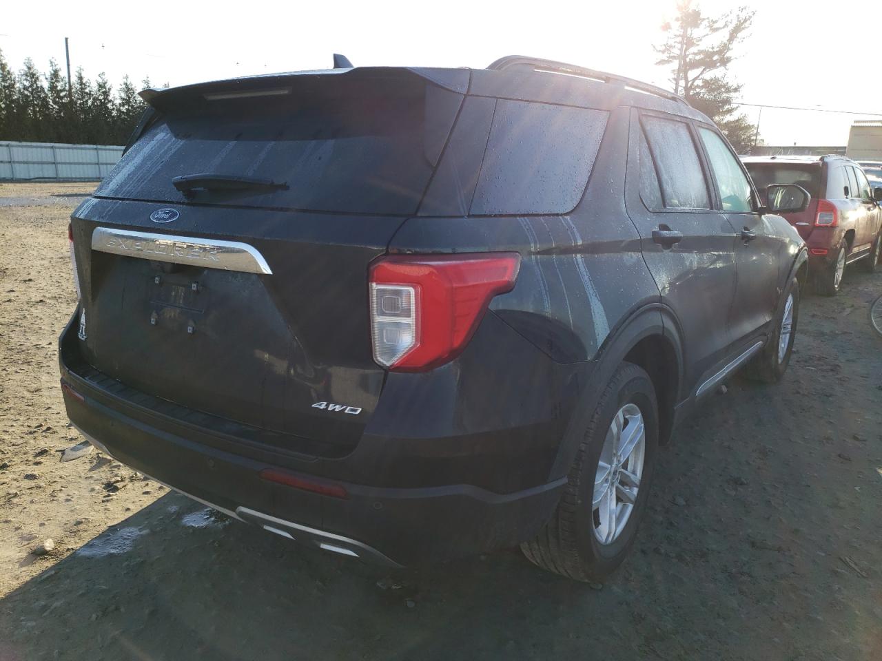 Photo 4 from auction – 2021 FORD EXPLORER X with VIN 1FMSK8DH3MGA48201