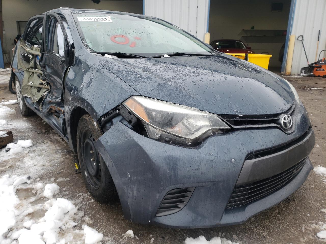 TOYOTA COROLLA L 2015 with VIN 2T1BURHE2FC337639 - Photo from auction