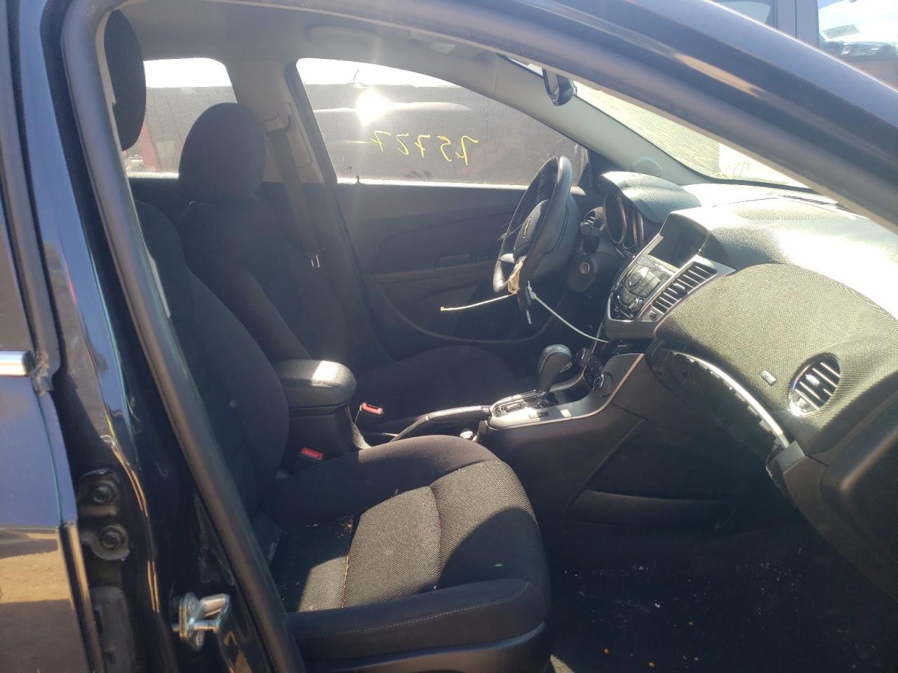 Photo 5 from auction – 2015 CHEVROLET CRUZE LT with VIN 1G1PC5SB5F7163950
