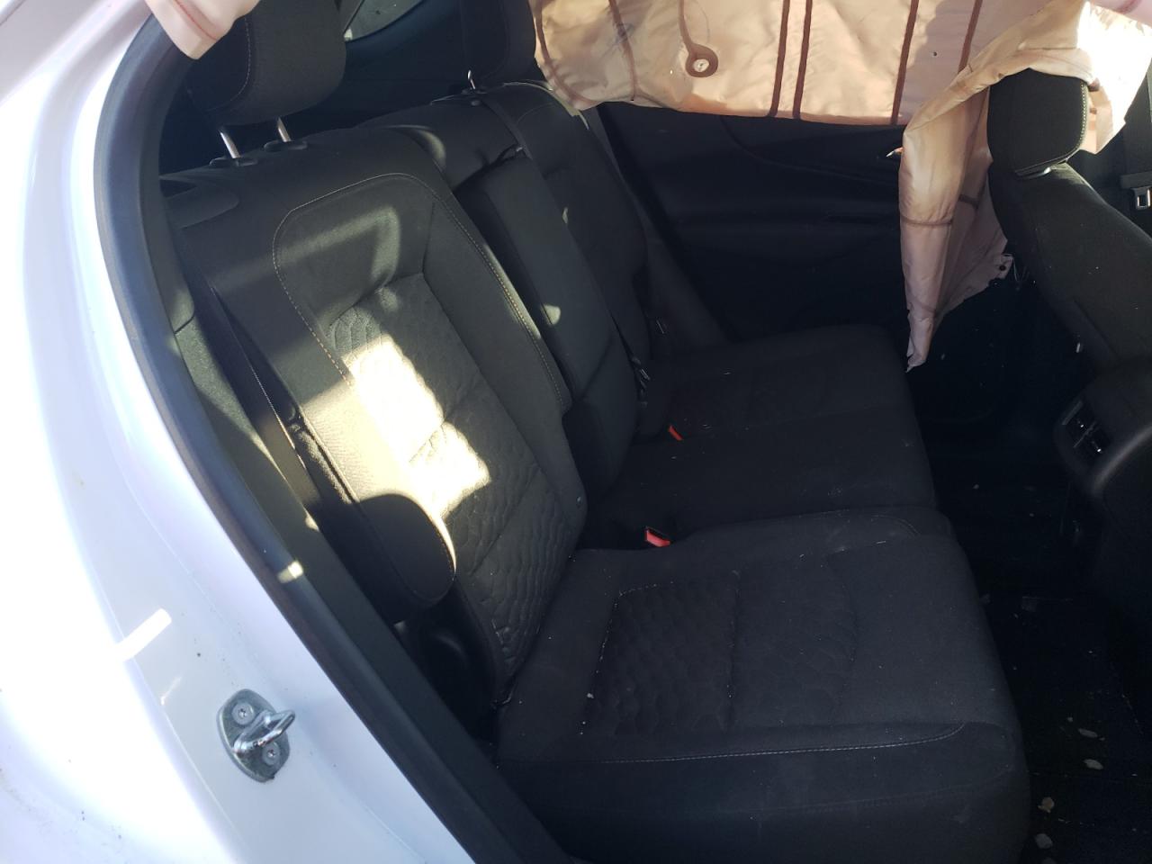 Photo 6 from auction – 2018 CHEVROLET EQUINOX LT with VIN 2GNAXSEV0J6215975
