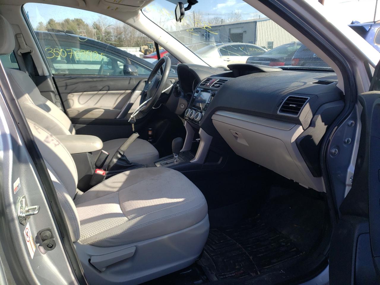 Photo 5 from auction – 2016 SUBARU FORESTER 2 with VIN JF2SJADC1GH410979