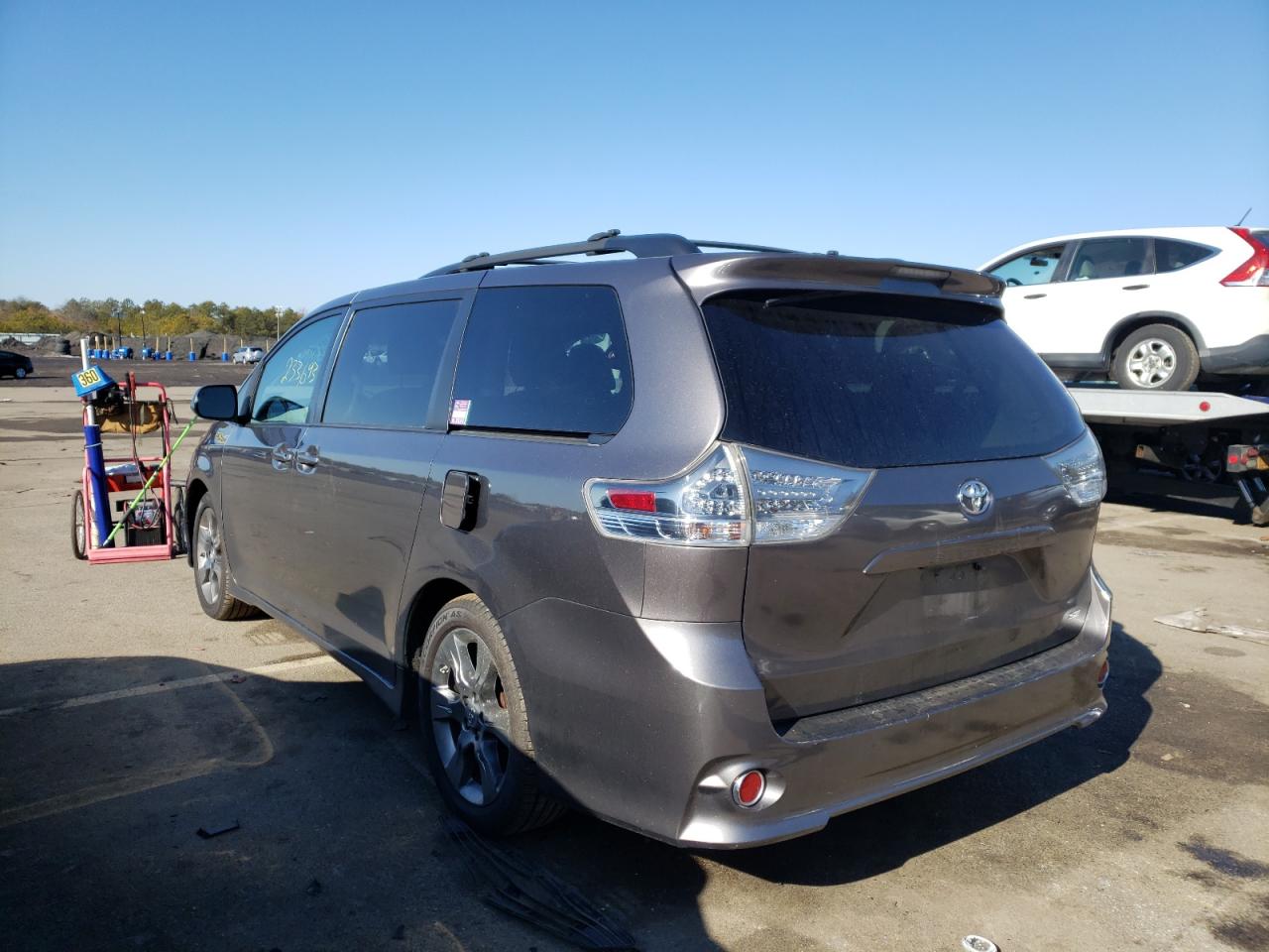 Photo 3 from auction – 2011 TOYOTA SIENNA SPO with VIN 5TDXK3DC2BS088984