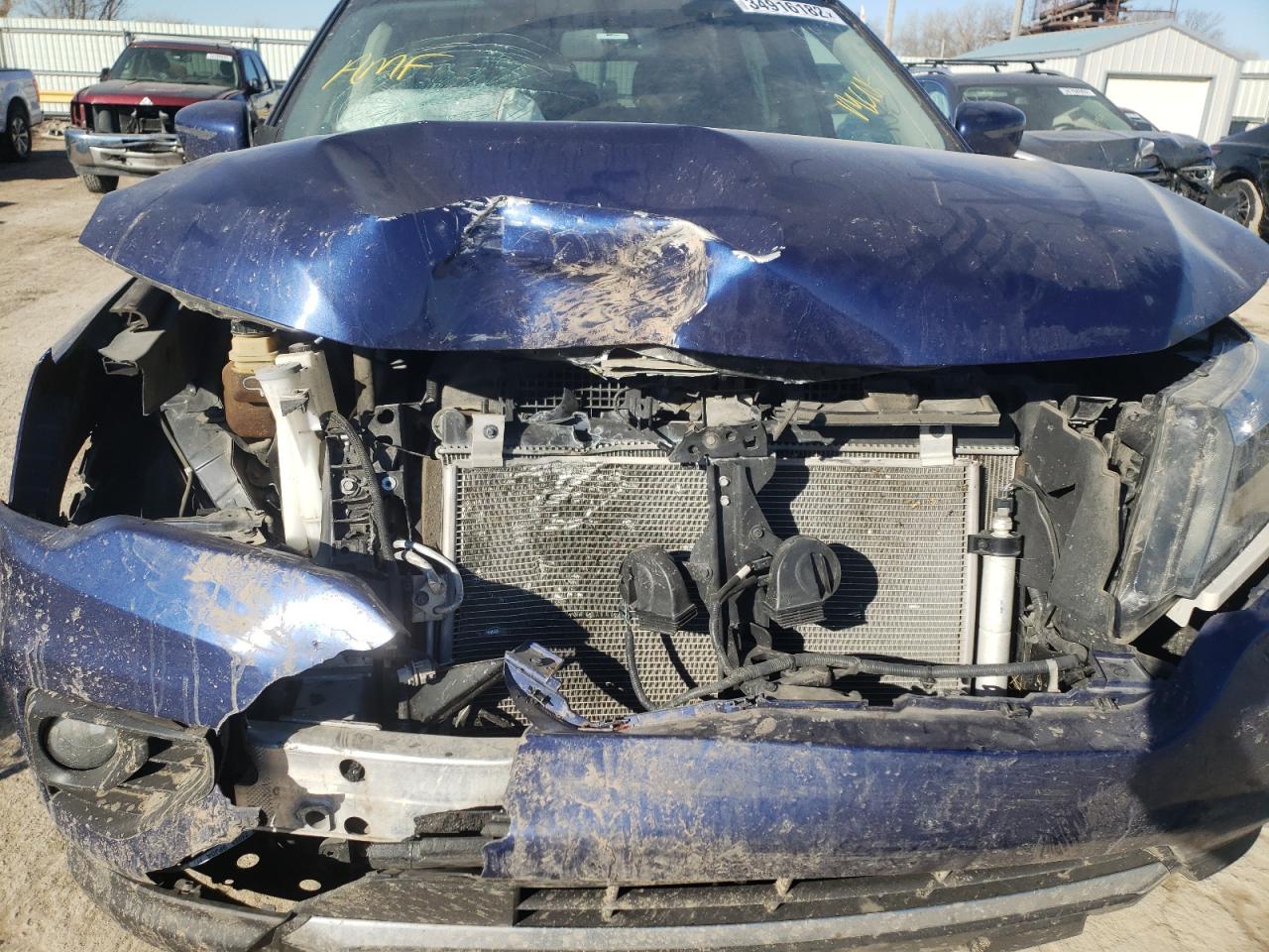Photo 9 from auction – 2017 NISSAN PATHFINDER with VIN 5N1DR2MM1HC603030