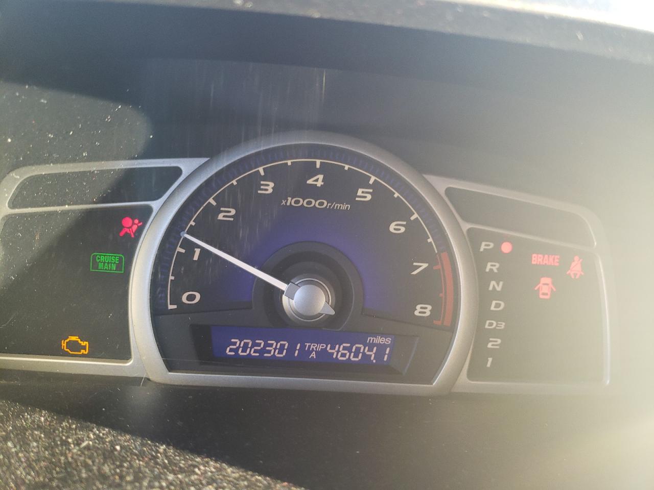 Photo 8 from auction – 2011 HONDA CIVIC LX with VIN 19XFA1F55BE021341