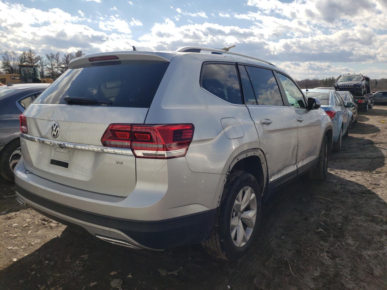 Photo 4 from auction – 2018 VOLKSWAGEN 356 with VIN 1V2CR2CA9JC512535