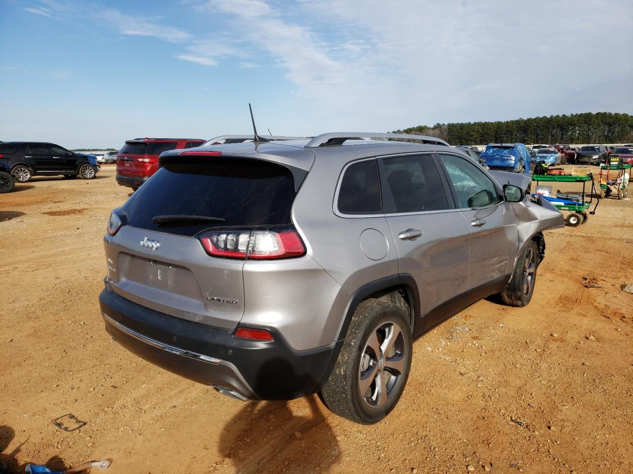 Photo 4 from auction – 2019 JEEP CHEROKEE L with VIN 1C4PJMDX9KD440613