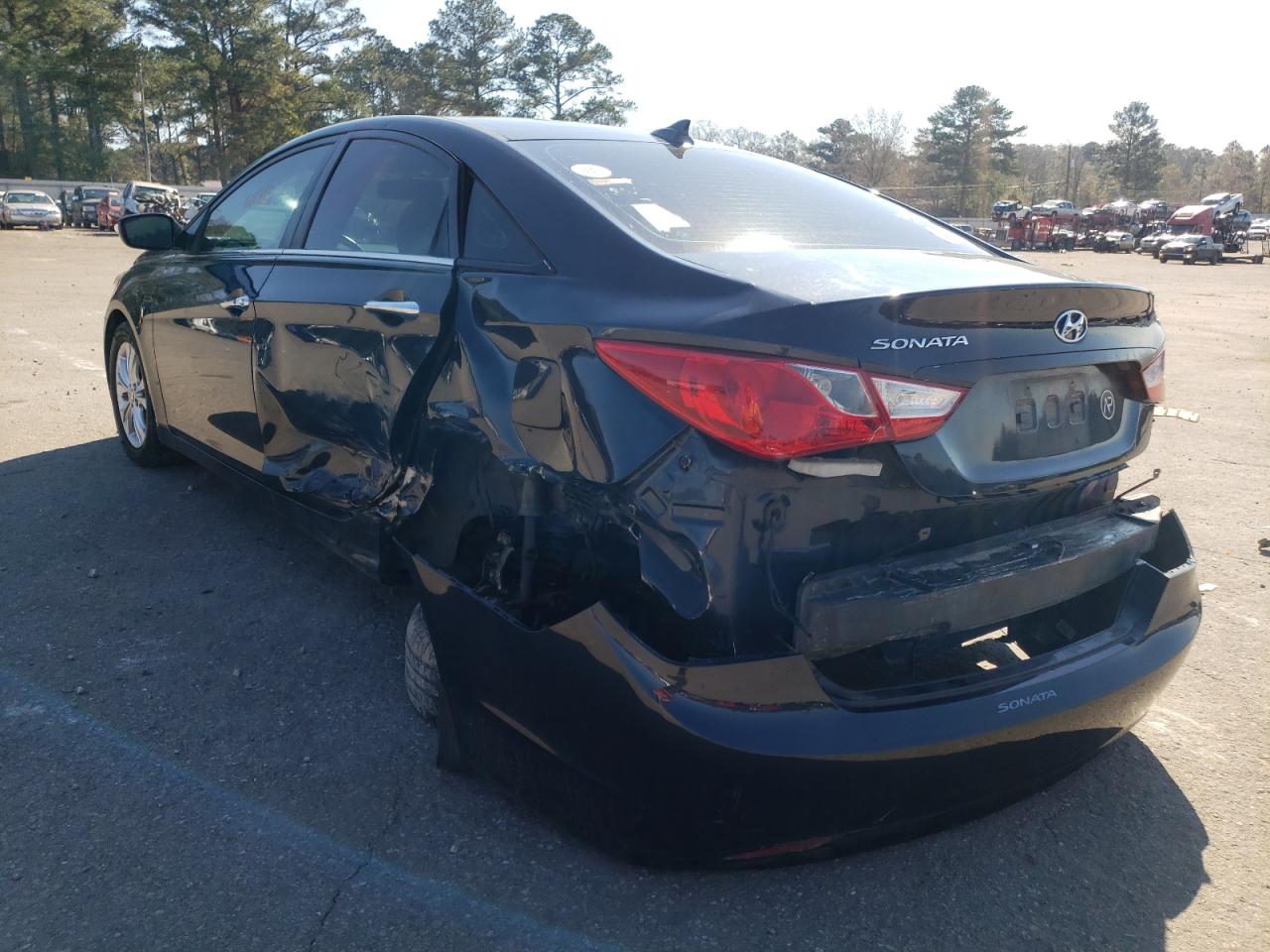Photo 3 from auction – 2013 HYUNDAI SONATA SE with VIN 5NPEC4AC3DH690459