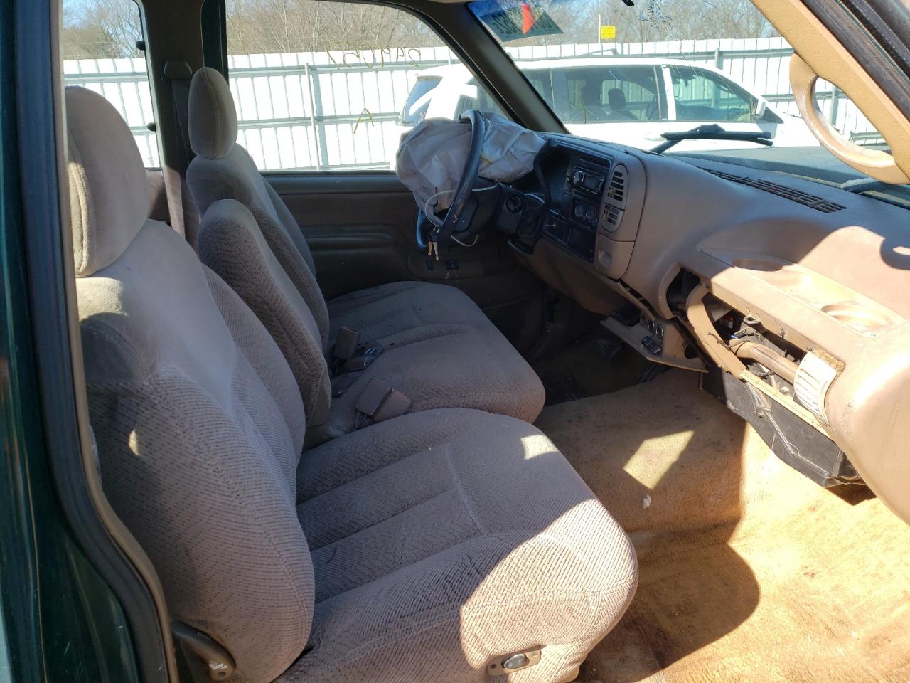 Photo 5 from auction – 1995 GMC SIERRA C15 with VIN 2GTEC19K9S1554605