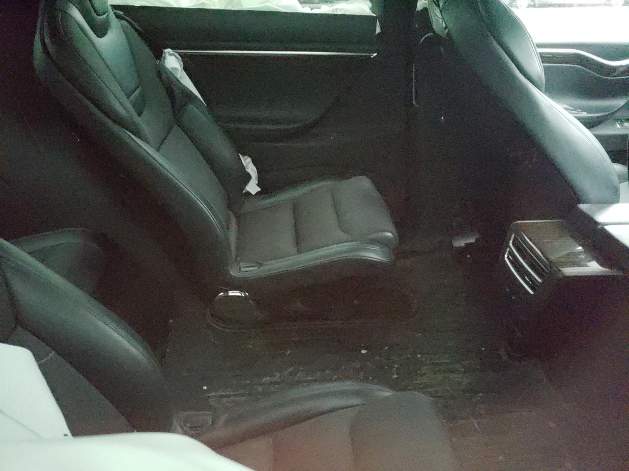 Photo 6 from auction – 2016 TESLA MODEL X with VIN 5YJXCBE46GF010685