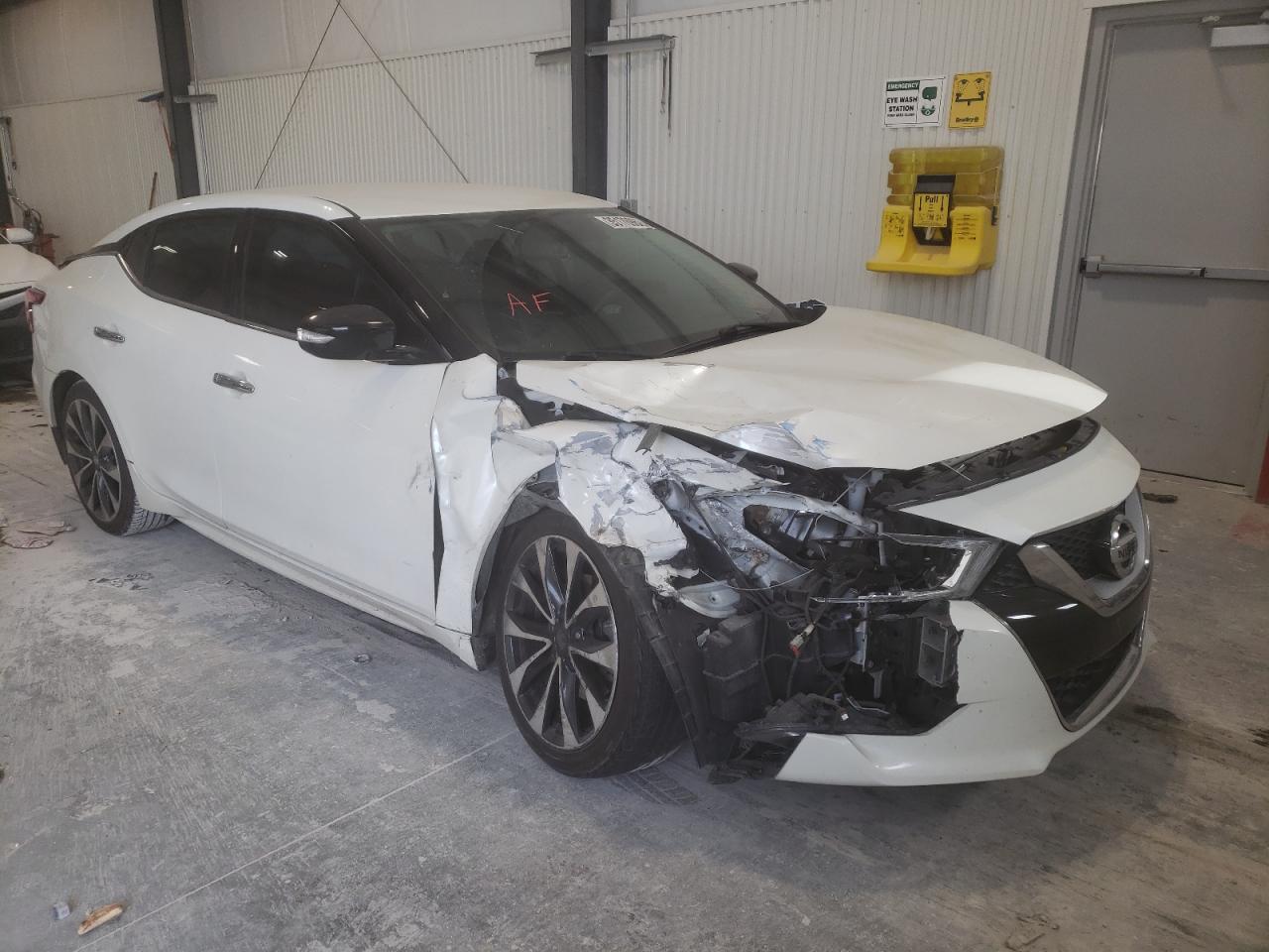 NISSAN MAXIMA 3.5 2016 z numerem VIN 1N4AA6AP1GC379413 - Zdjęcie z aukcji