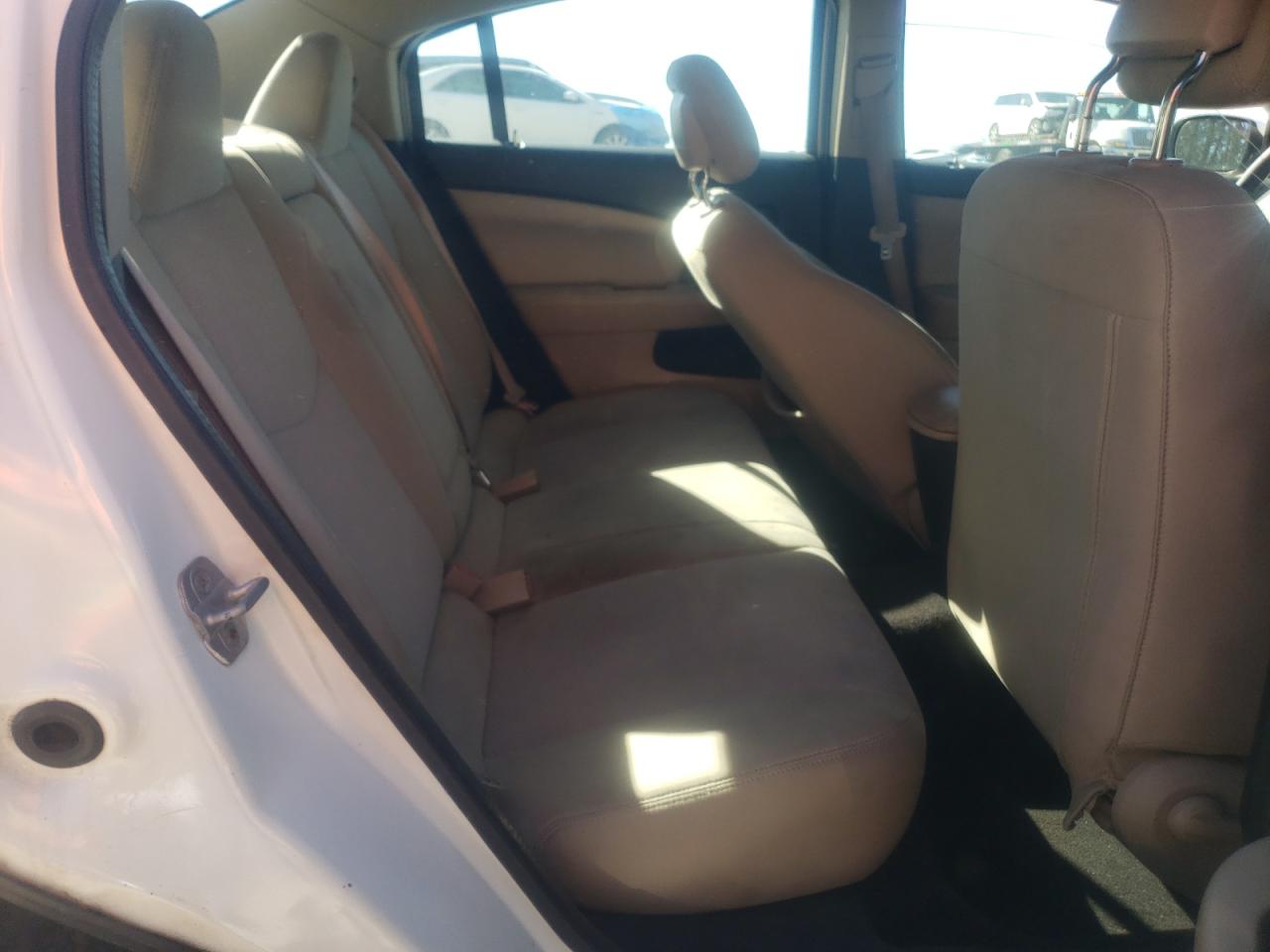 Photo 6 from auction – 2011 CHRYSLER 200 LX with VIN 1C3BC4FBXBN565902