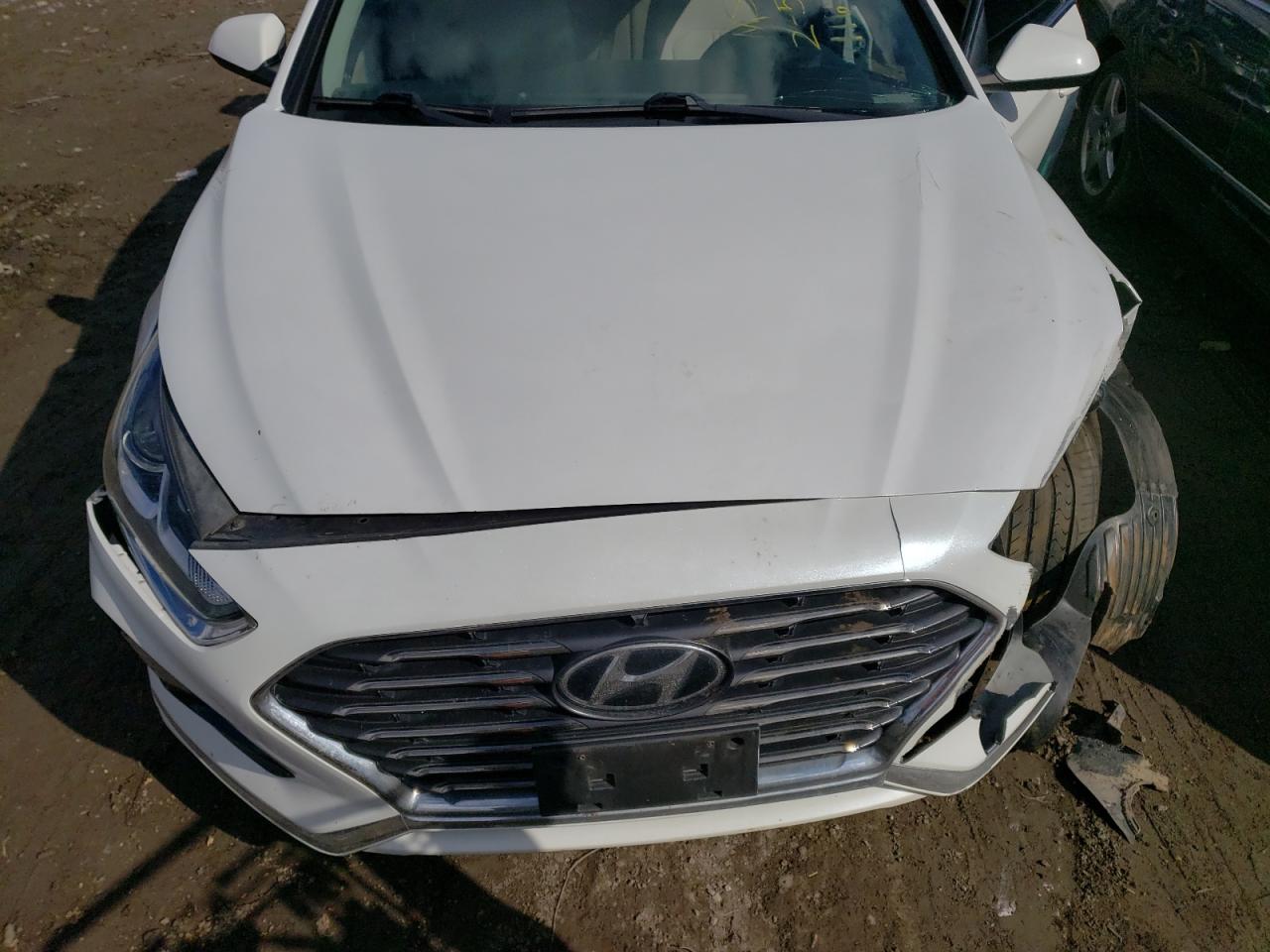 Photo 7 from auction – 2018 HYUNDAI SONATA SE with VIN 5NPE24AF2JH678330