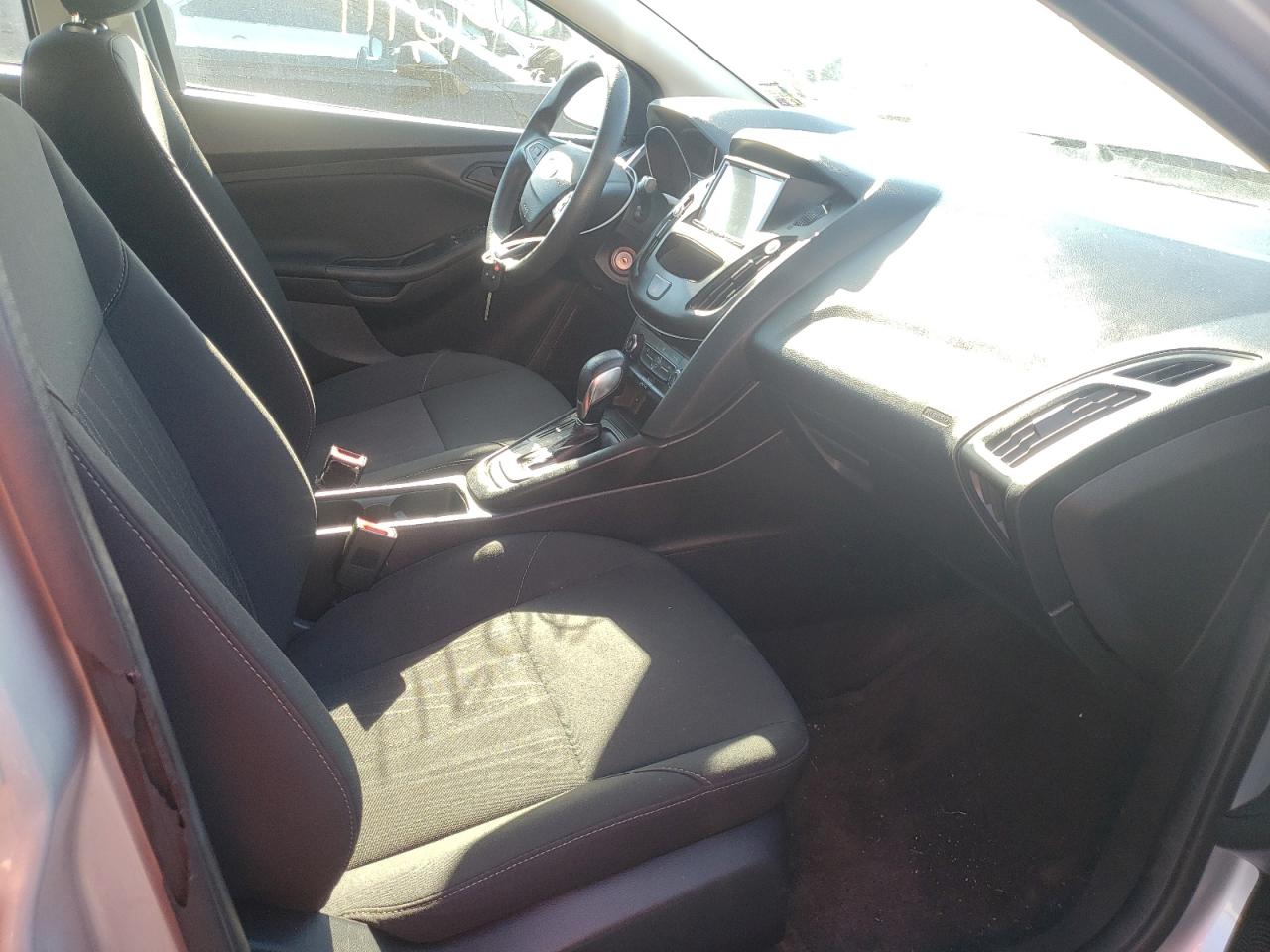 Photo 5 from auction – 2017 FORD FOCUS S with VIN 1FADP3E27HL347317