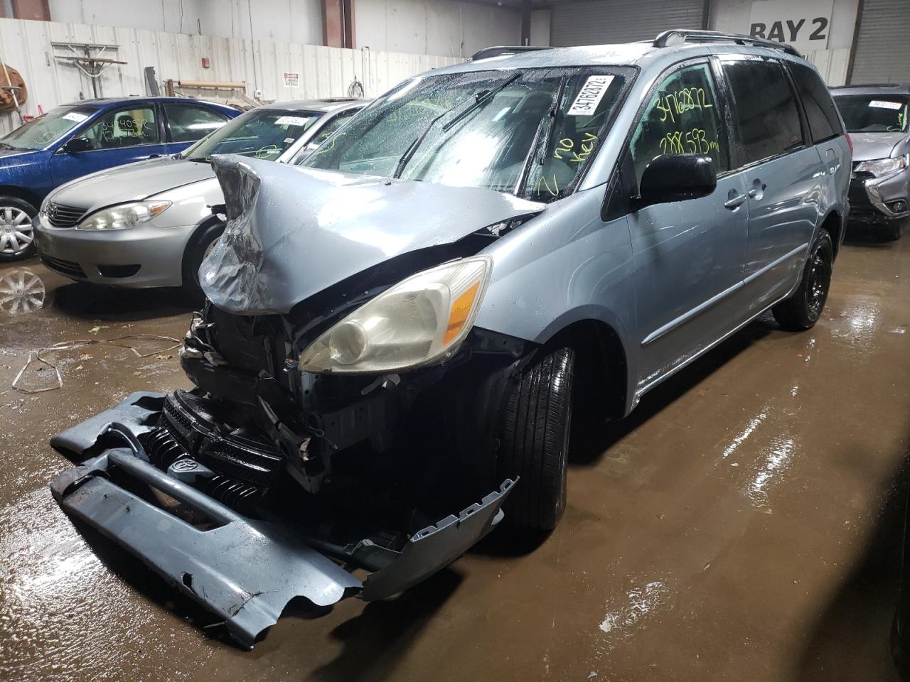 Photo 2 from auction – 2005 TOYOTA SIENNA CE with VIN 5TDZA23C85S236695