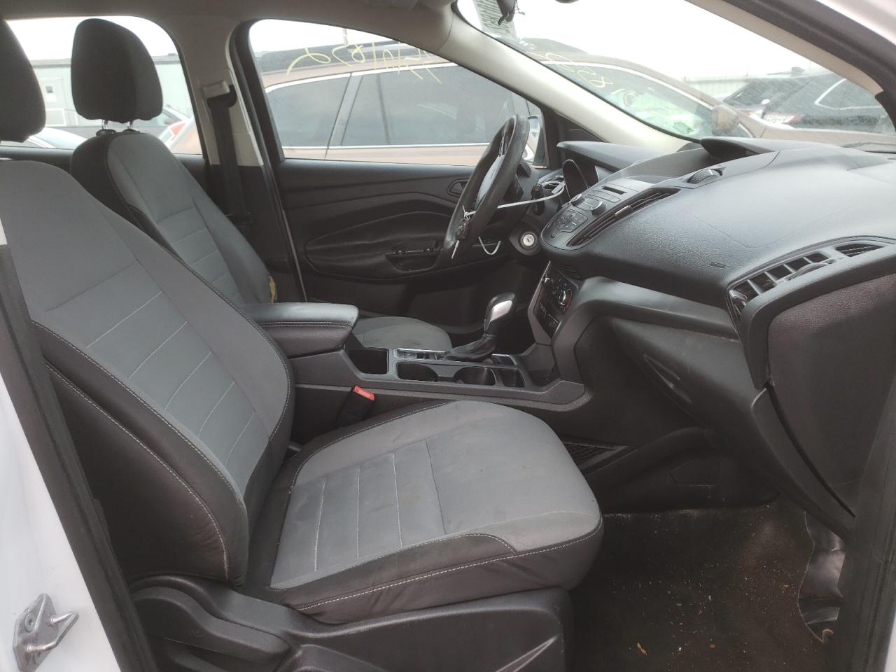 Photo 5 from auction – 2017 FORD ESCAPE S with VIN 1FMCU0F7XHUD56932