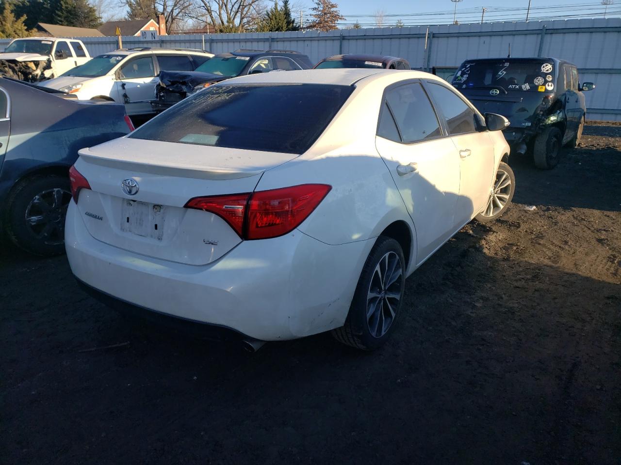 Photo 4 from auction – 2019 TOYOTA COROLLA L with VIN 5YFBURHE5KP904758
