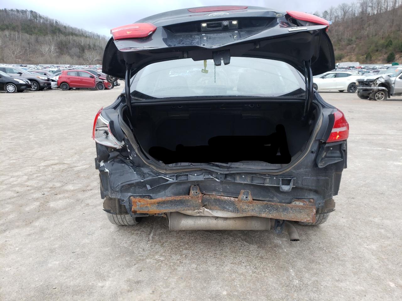 Photo 9 from auction – 2016 FORD FOCUS SE with VIN 1FADP3FE6GL387220