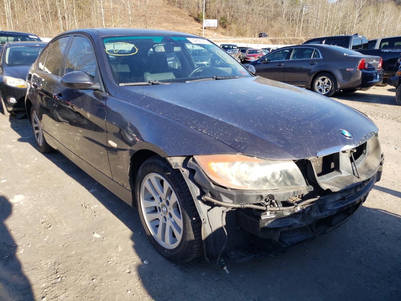 BMW 328 XI 2007 with VIN WBAVC935X7KX53409 - Photo from auction