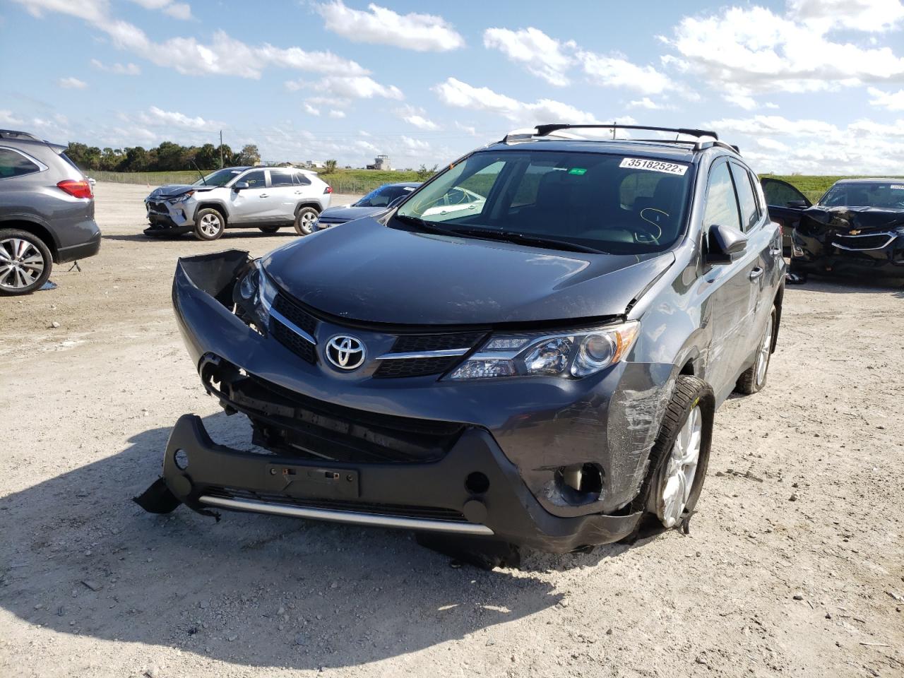 Photo 9 from auction – 2015 TOYOTA RAV4 LIMIT with VIN JTMDFREV9FD169668