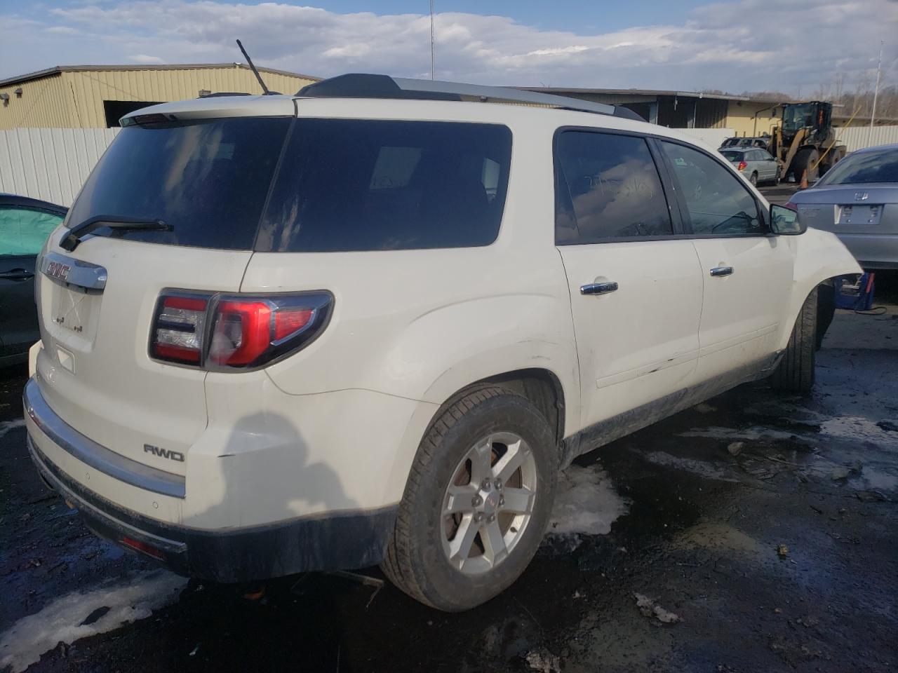 Photo 4 from auction – 2015 GMC ACADIA SLE with VIN 1GKKVPKD8FJ142946