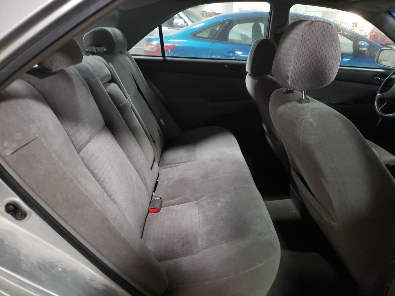 Photo 6 from auction – 2002 TOYOTA CAMRY LE A with VIN 4T1BE32K72U570482
