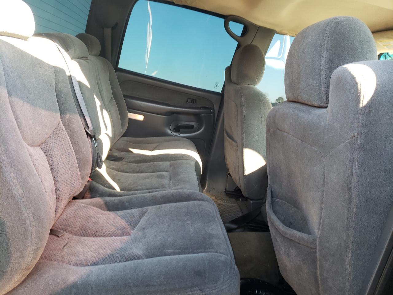 Photo 6 from auction – 2003 CHEVROLET SILVERADO with VIN 1GCGK13U83F125665