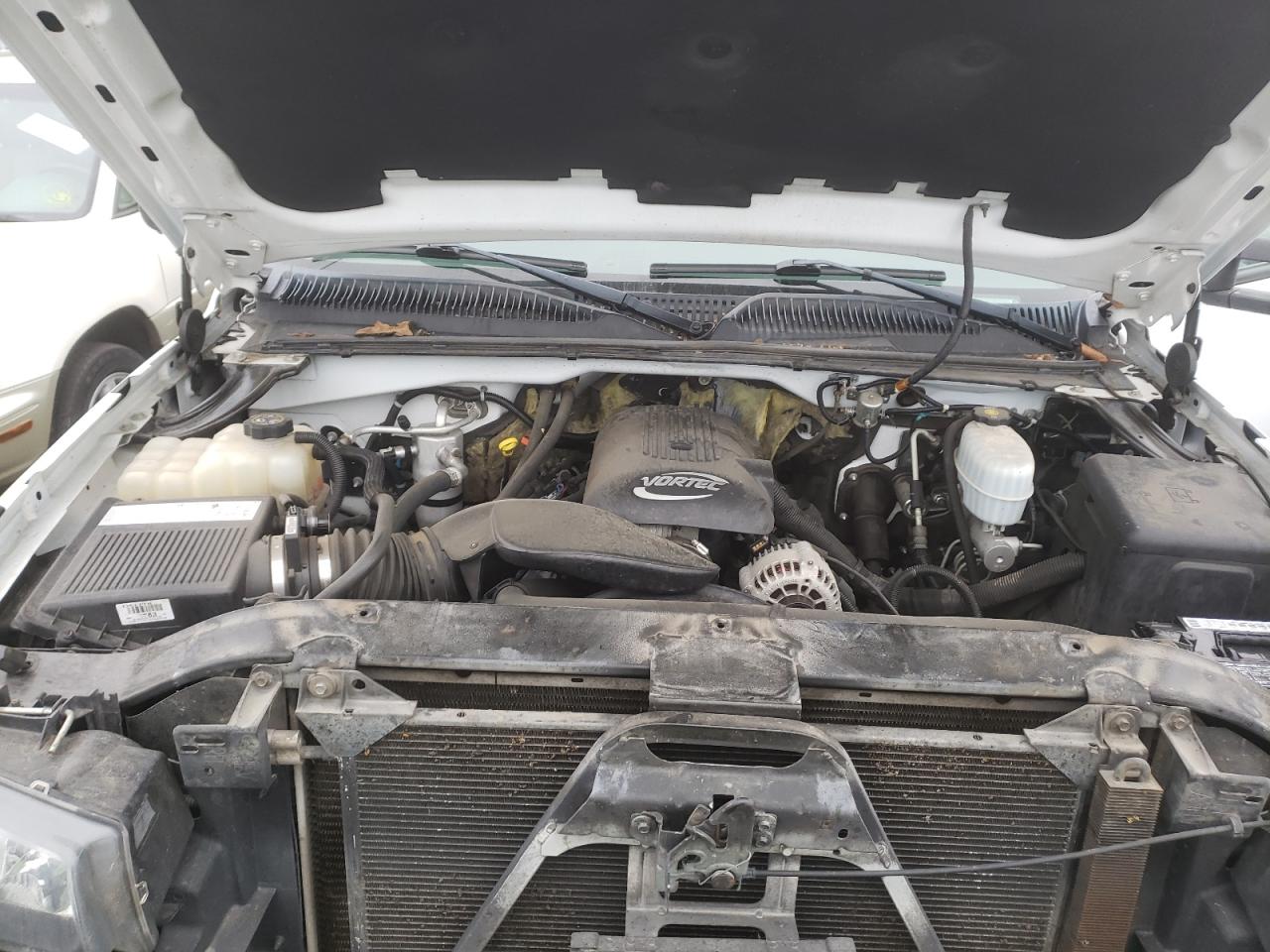 Photo 7 from auction – 2004 CHEVROLET SILVERADO with VIN 1GCHK29U04E288268