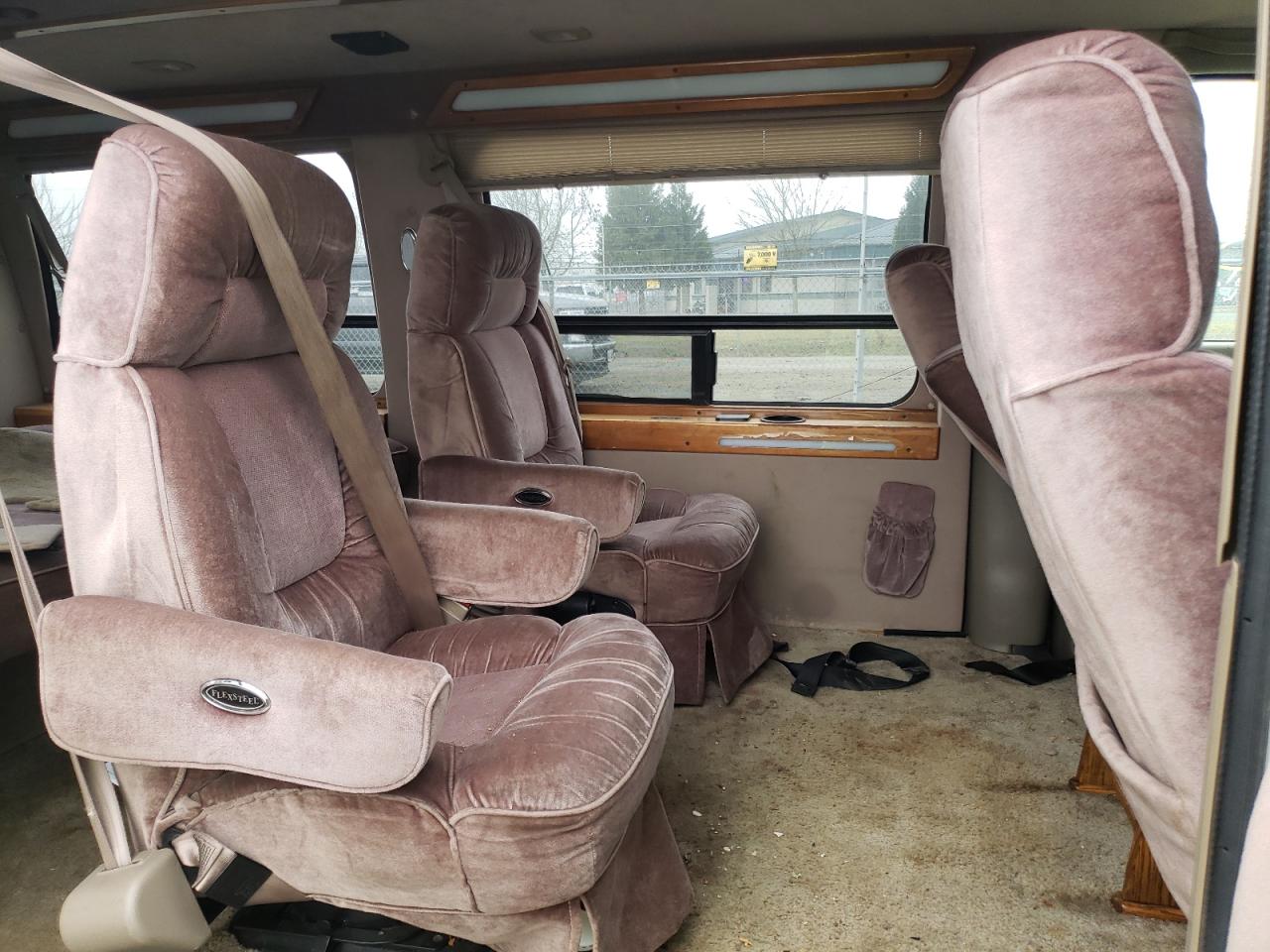 Photo 6 from auction – 1997 CHEVROLET EXPRESS G1 with VIN 1GBFG15M2V1087977