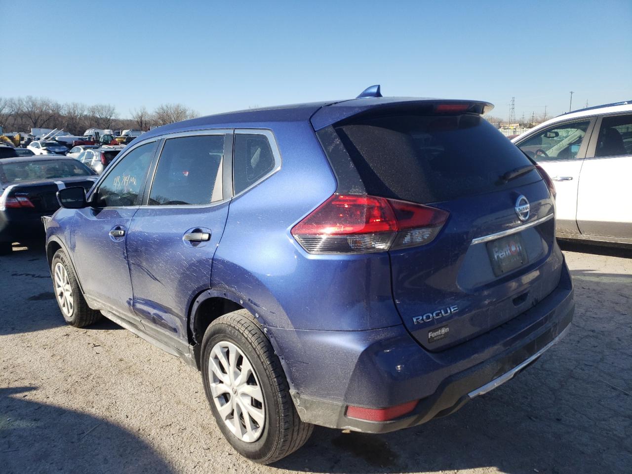 Photo 3 from auction – 2018 NISSAN ROGUE S with VIN KNMAT2MT0JP582461