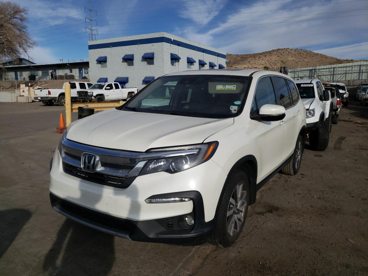 Photo 2 from auction – 2019 HONDA PILOT EXL with VIN 5FNYF5H54KB007116