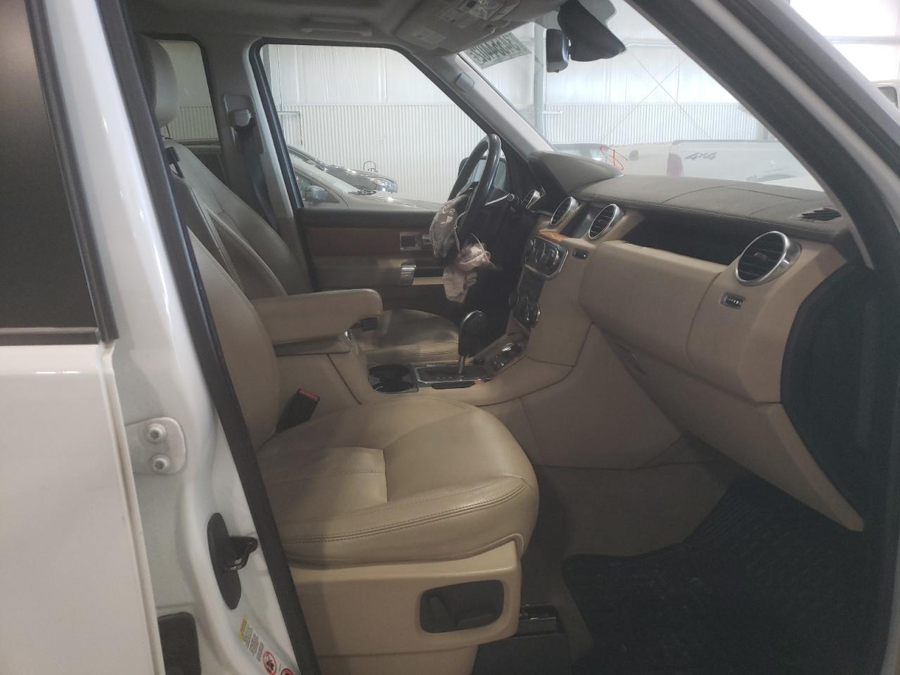 Photo 5 from auction – 2013 LAND ROVER LR4 HSE LU with VIN SALAK2D42DA679964