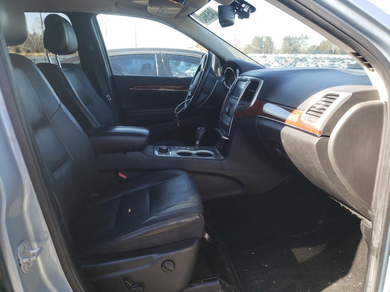 Photo 5 from auction – 2012 JEEP GRAND CHER with VIN 1C4RJFBG8CC323930
