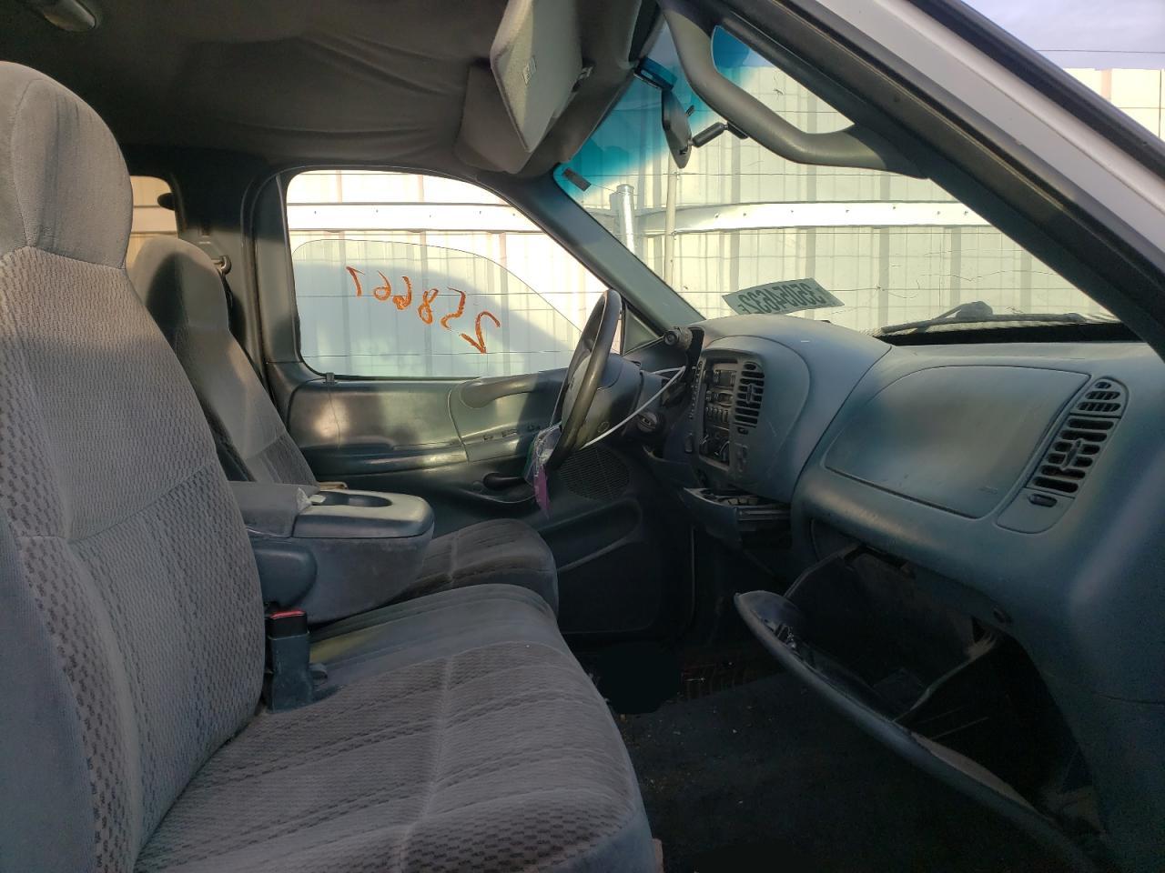 Photo 5 from auction – 1997 FORD F150 with VIN 1FTDX1866VKA54152