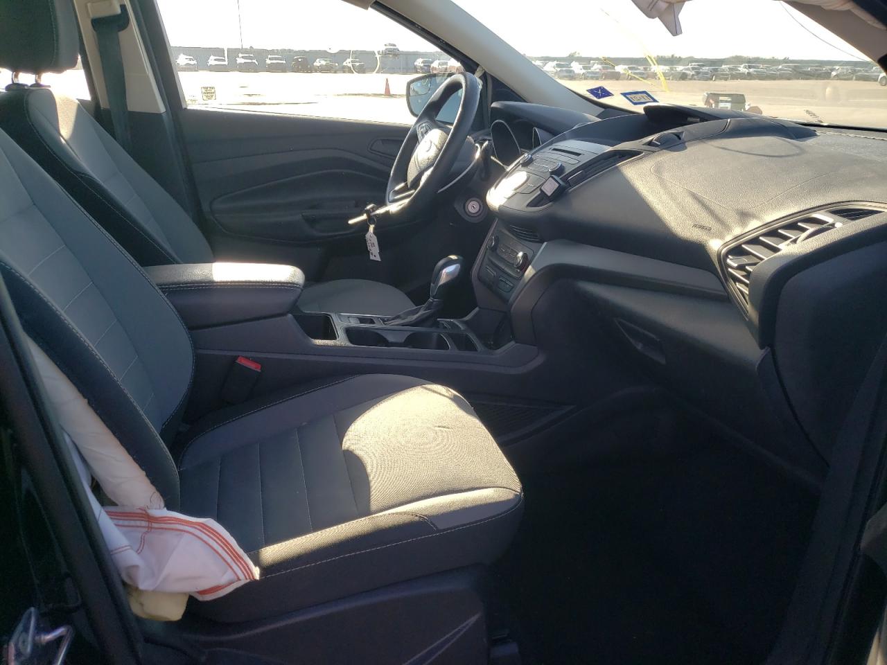 Photo 5 from auction – 2017 FORD ESCAPE S with VIN 1FMCU0F74HUB79567