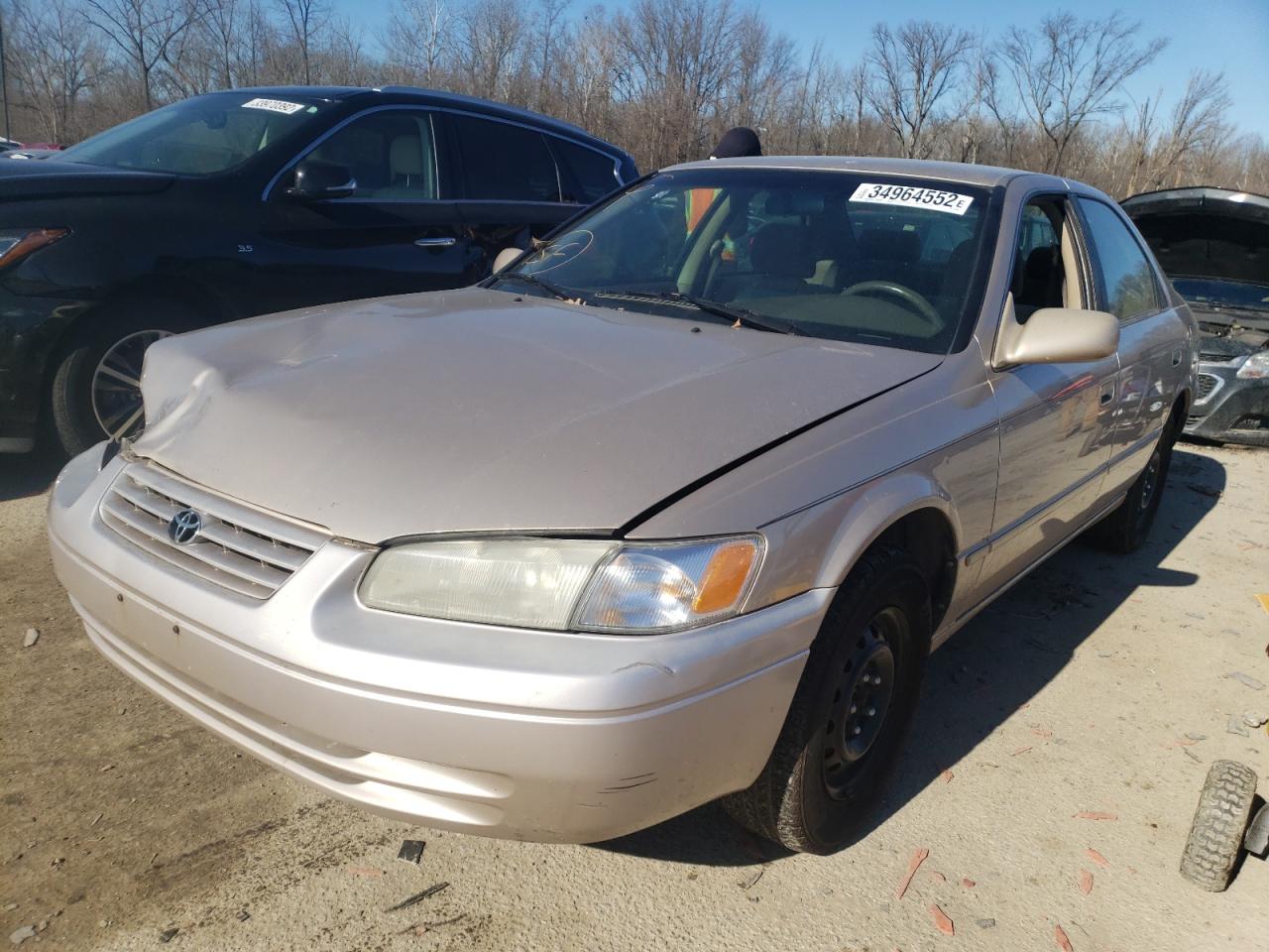 Photo 2 from auction – 1998 TOYOTA CAMRY CE with VIN 4T1BG28K2WU326336