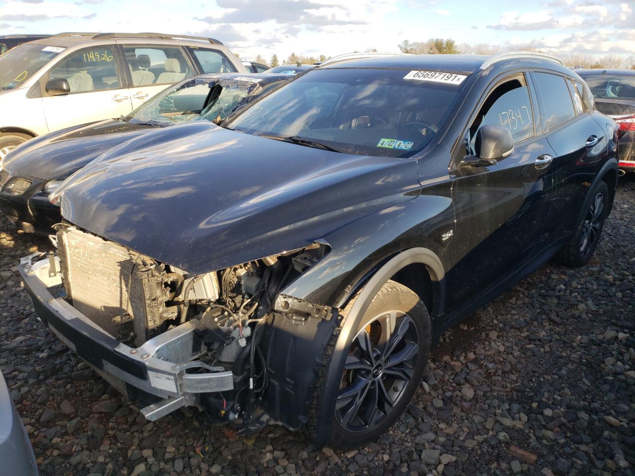 Photo 2 from auction – 2017 INFINITI QX30 BASE with VIN SJKCH5CR3HA030559