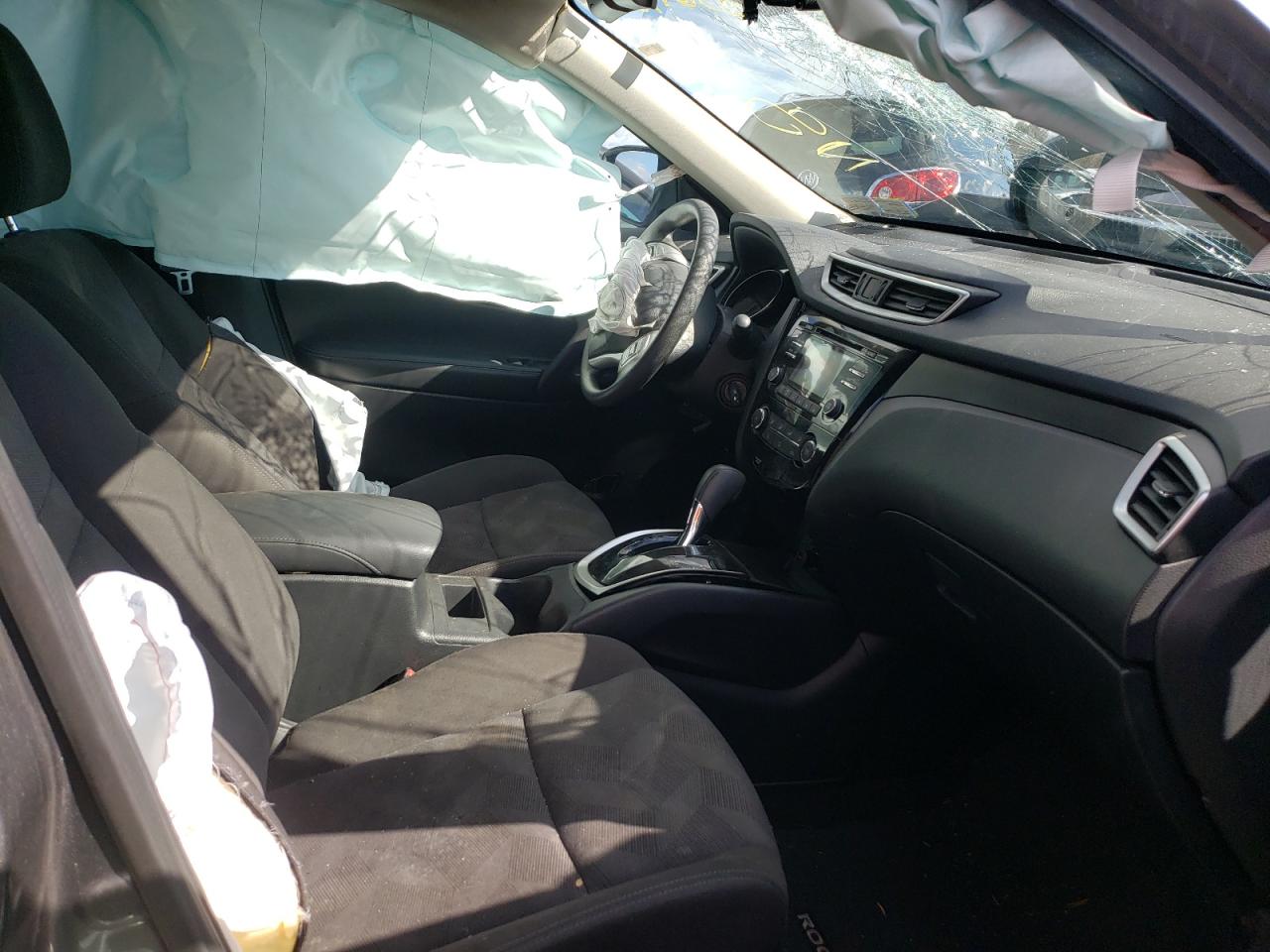 Photo 5 from auction – 2016 NISSAN ROGUE S with VIN KNMAT2MV1GP640863