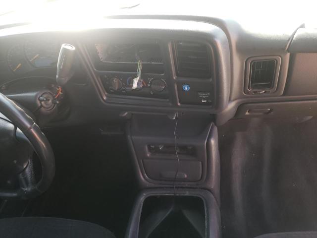 Photo 9 from auction – 2001 CHEVROLET SILVERADO with VIN 2GCEK19T411363507