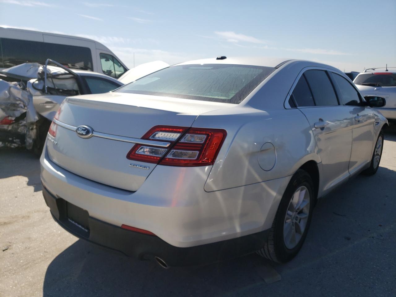 Photo 4 from auction – 2014 FORD TAURUS SE with VIN 1FAHP2D80EG107094