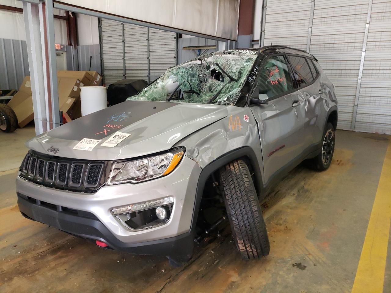 Photo 2 from auction – 2020 JEEP COMPASS TR with VIN 3C4NJDDB1LT184720