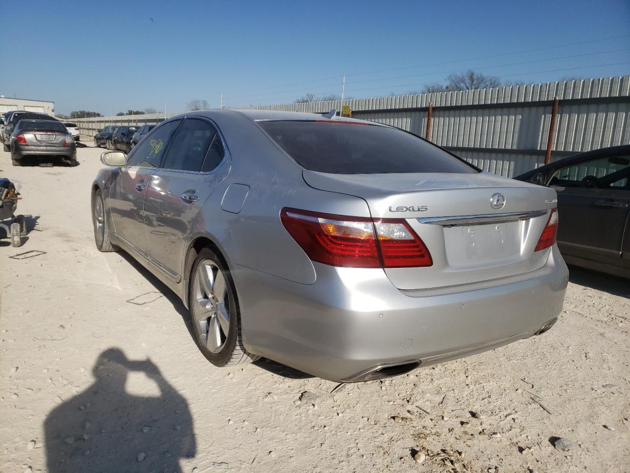 Photo 3 from auction – 2010 LEXUS LS 460 with VIN JTHBL5EF9A5092061