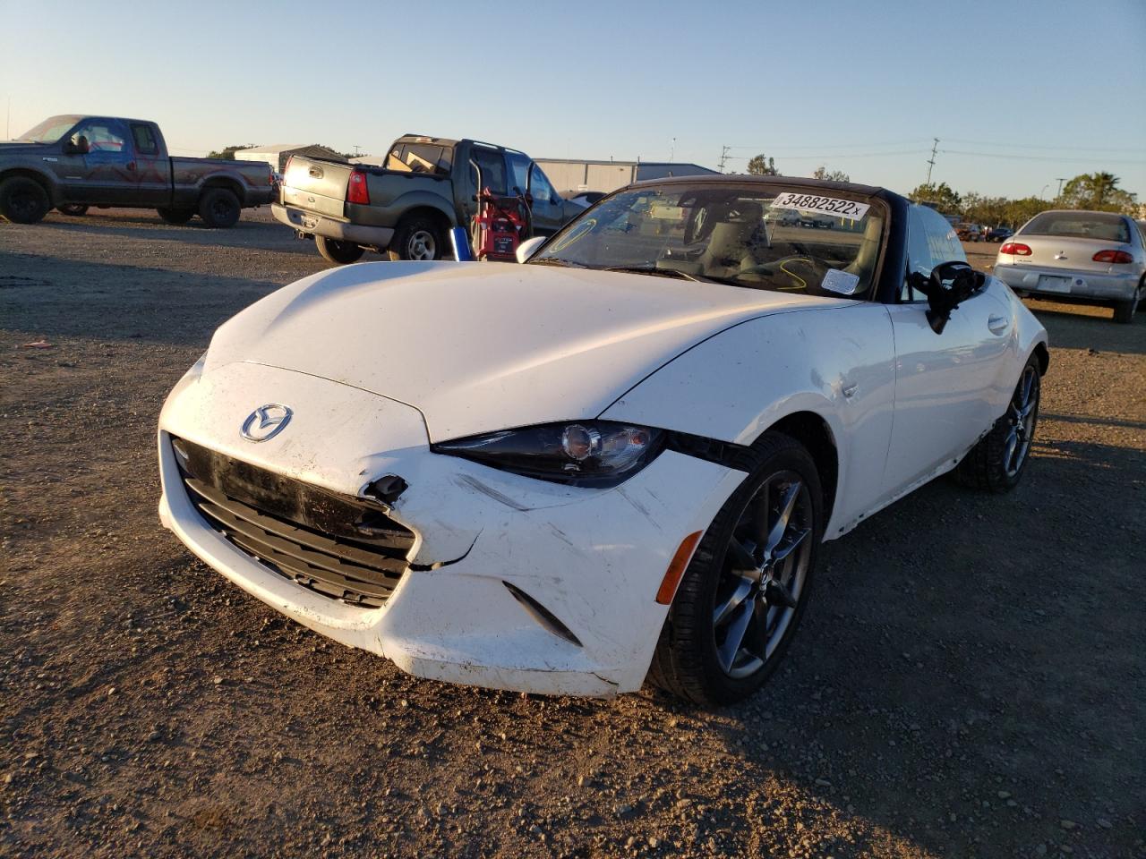 Photo 2 from auction – 2016 MAZDA MX-5 MIATA with VIN JM1NDAD73G0102717