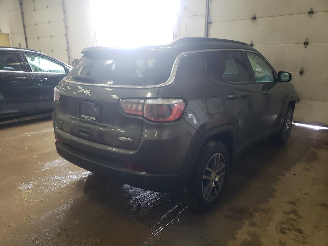 Photo 4 from auction – 2018 JEEP COMPASS LA with VIN 3C4NJDBB9JT100661