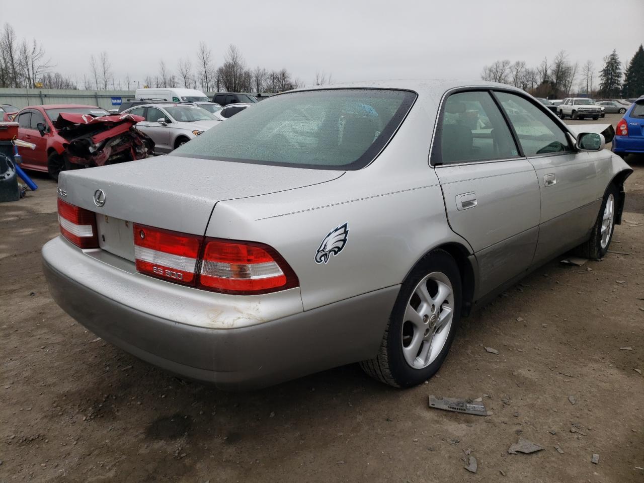 Photo 4 from auction – 2000 LEXUS ES 300 with VIN JT8BF28G4Y5086446