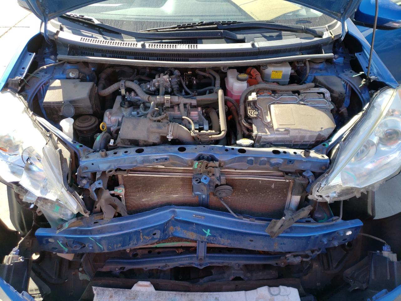 Photo 7 from auction – 2013 TOYOTA PRIUS C with VIN JTDKDTB35D1043741