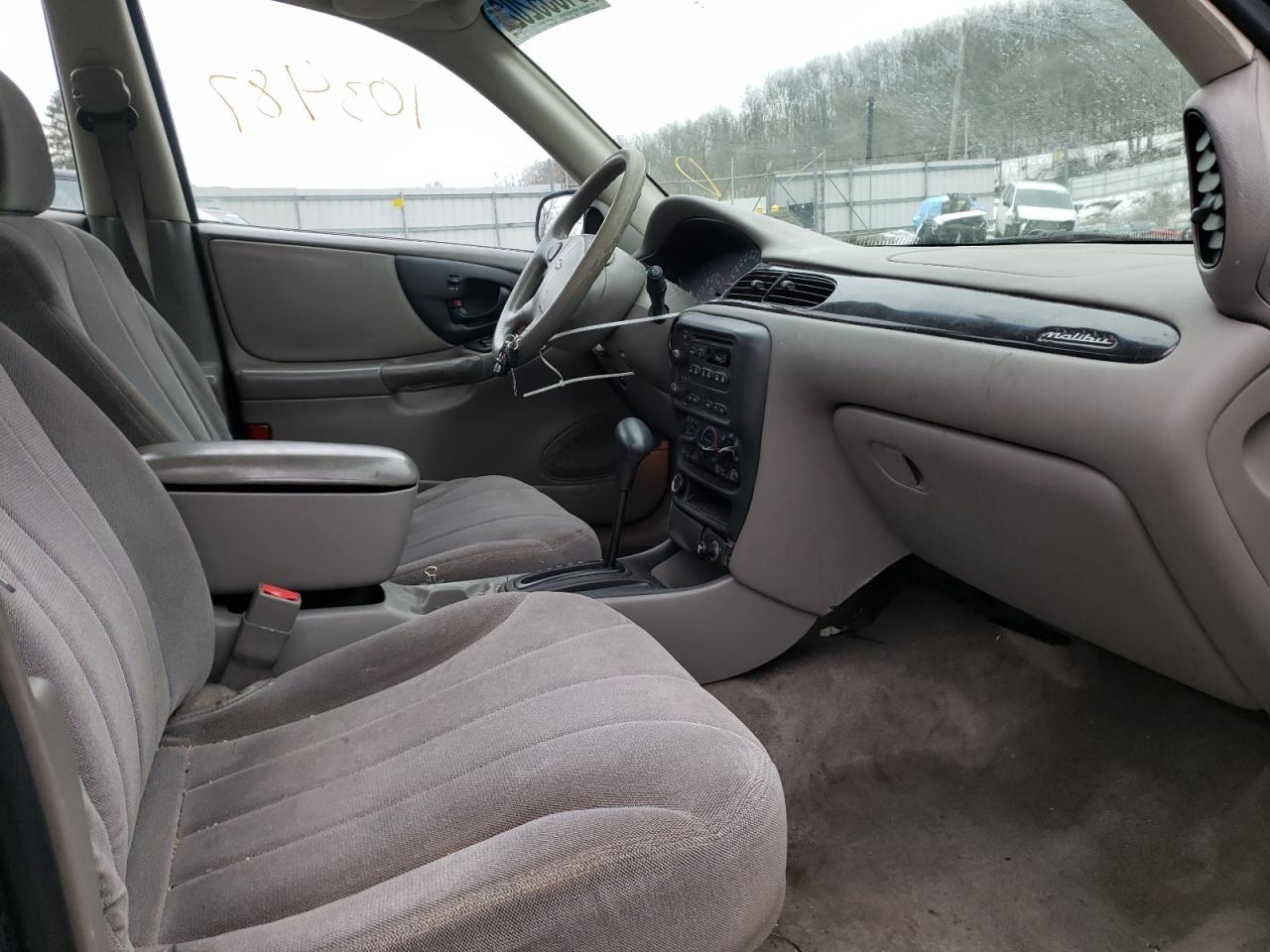 Photo 5 from auction – 2003 CHEVROLET MALIBU with VIN 1G1ND52J43M503632